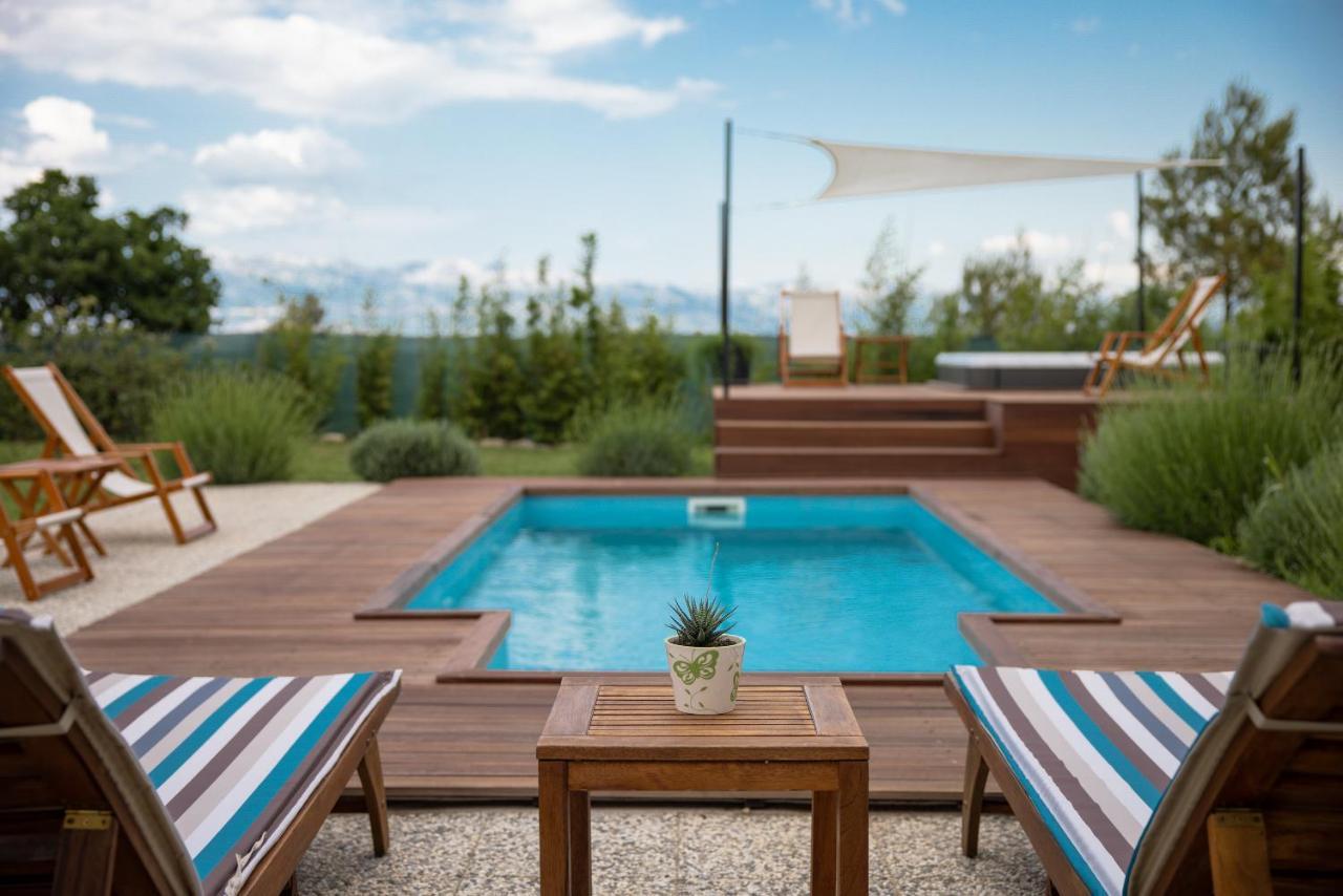 Villa Ena With Pool & Jacuzzi Donji Kasic Exteriör bild